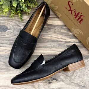 NIB Sofft Elinor 8M 39 Black Leather Moc Toe Penny Loafers Flats